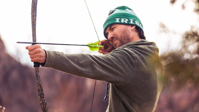 featured - how to aim a bow without sights