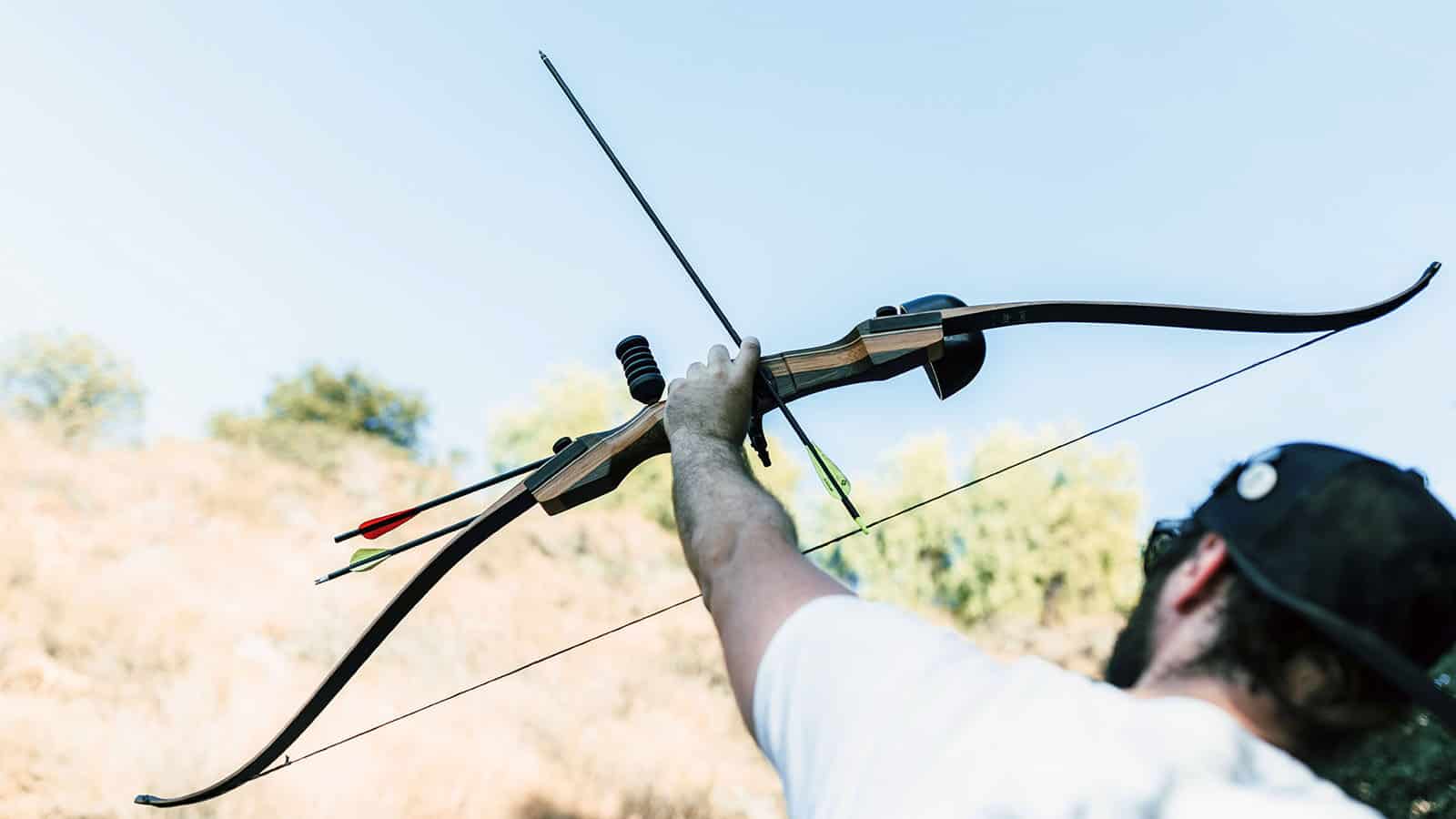 recurve vs compound bow - what is recurve bow